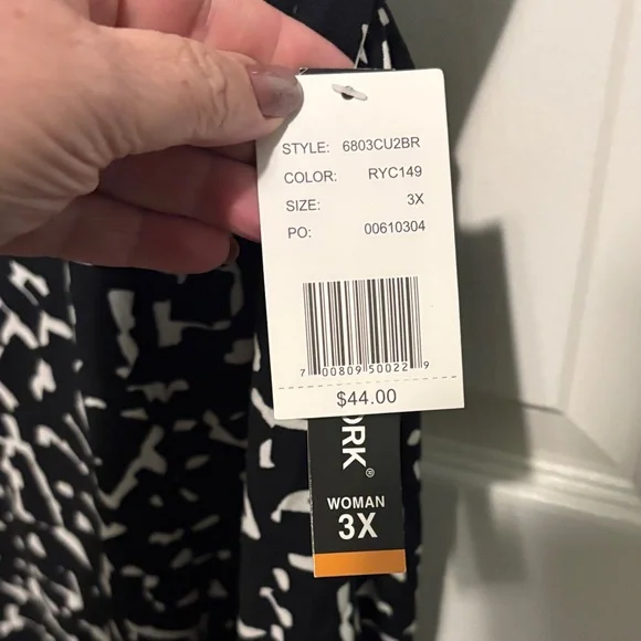 🐥Briggs New York Abstract Black and White Midi Skirt - Picture 2 of 5